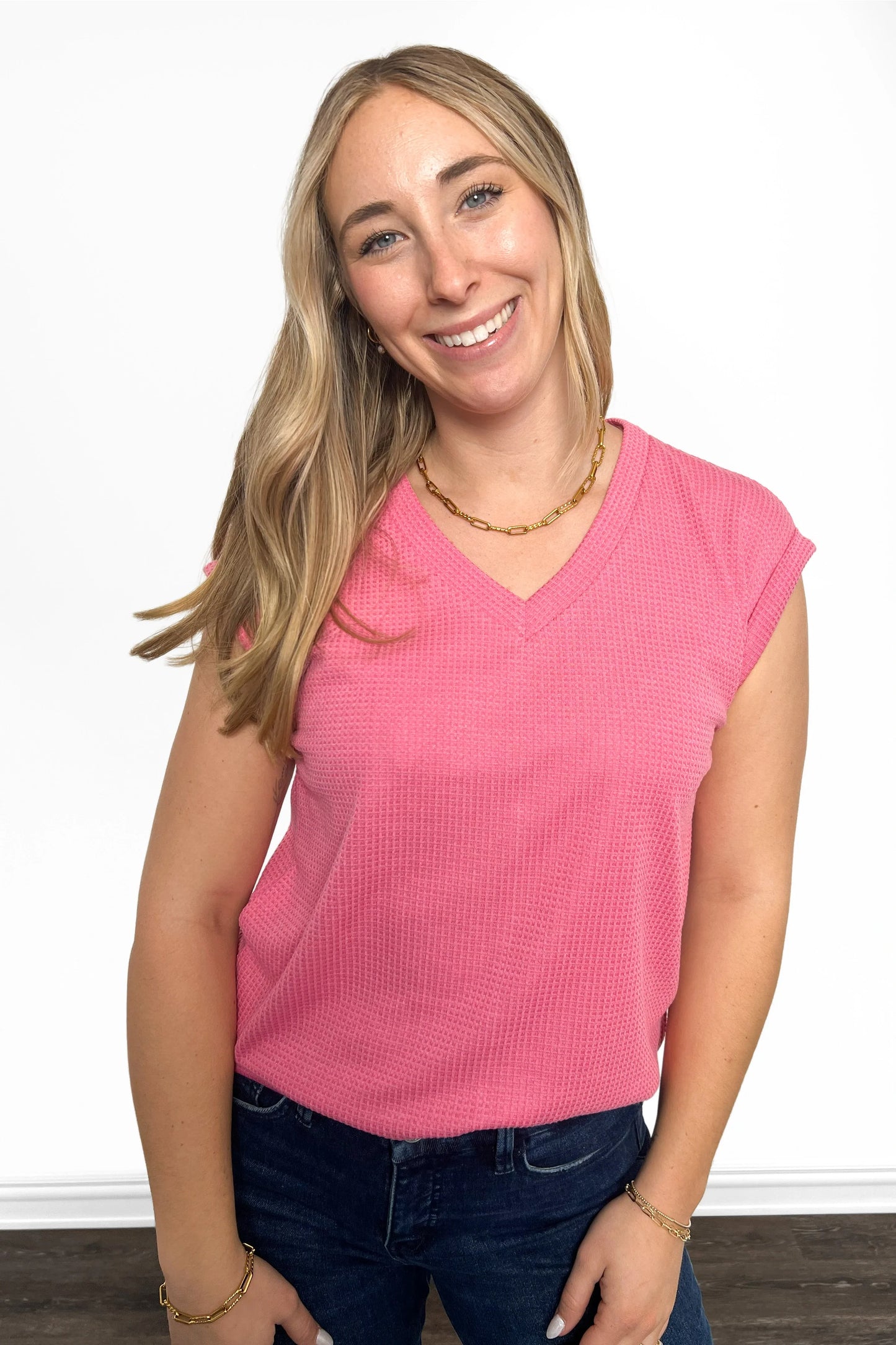 Women's Relaxed Waffle Knit V-Neck Short Sleeve Top